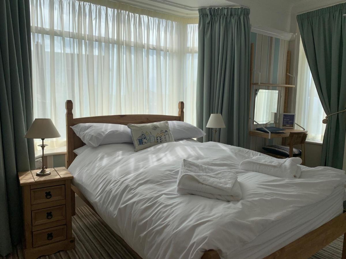 Bed and Breakfast Holly Trees à Seahouses Extérieur photo
